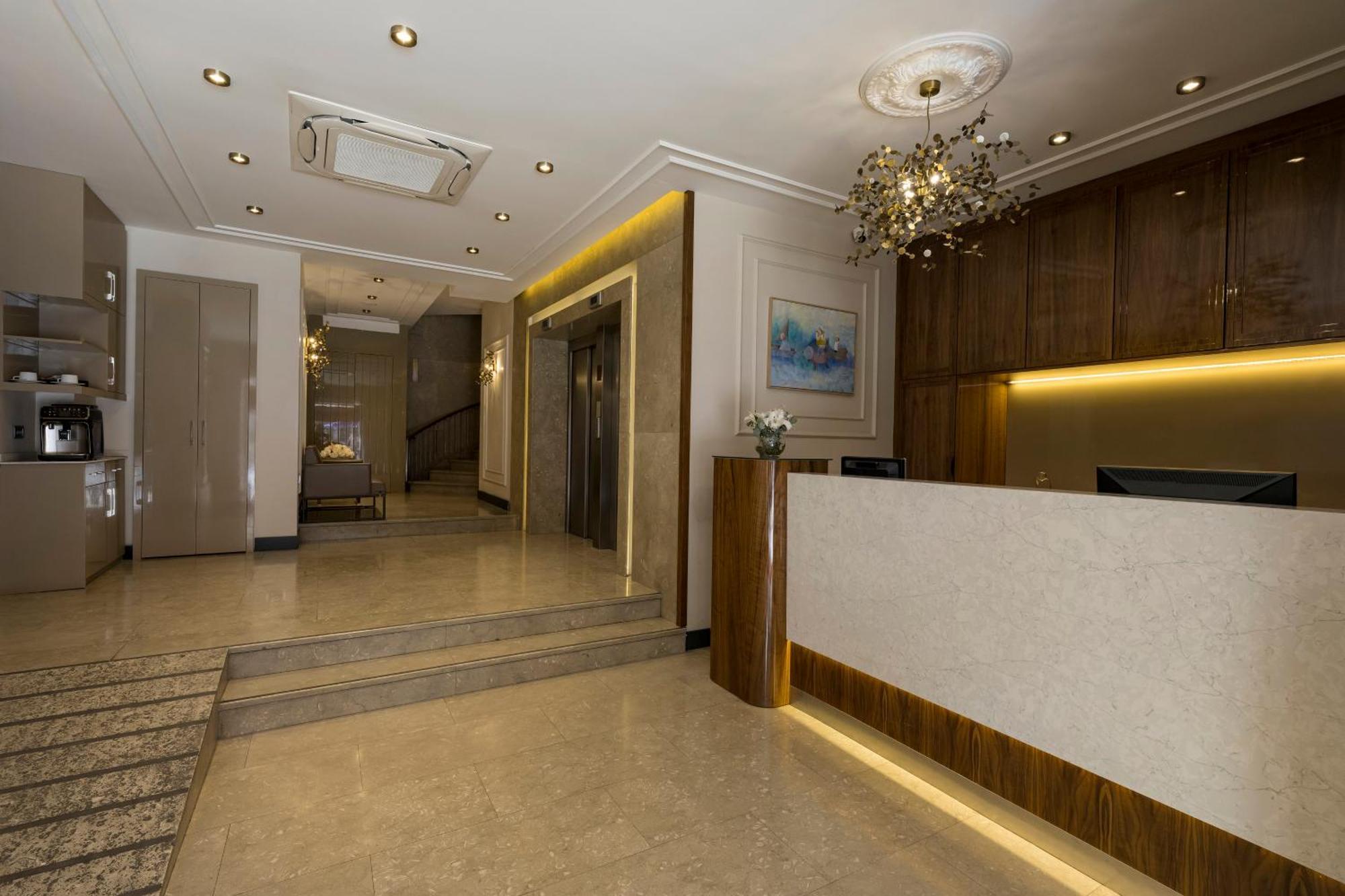Continental Hotel Pera — Fotos 1
